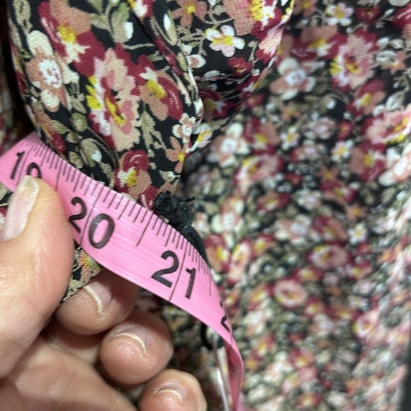 DEX V-neck long sleeve floral midi dress,elastic waist ruched side,ruffle hem - Picture 10 of 16